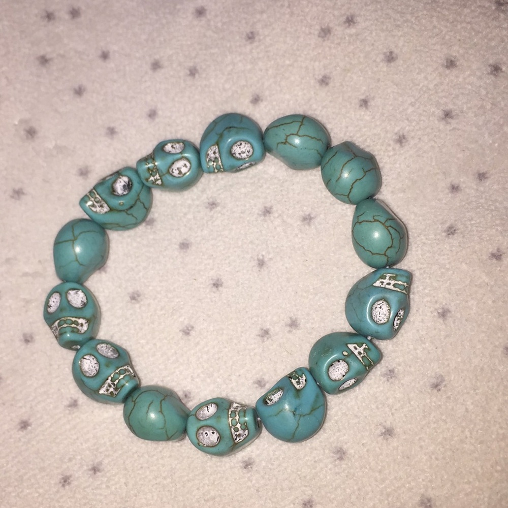 Skull pearl bracelet